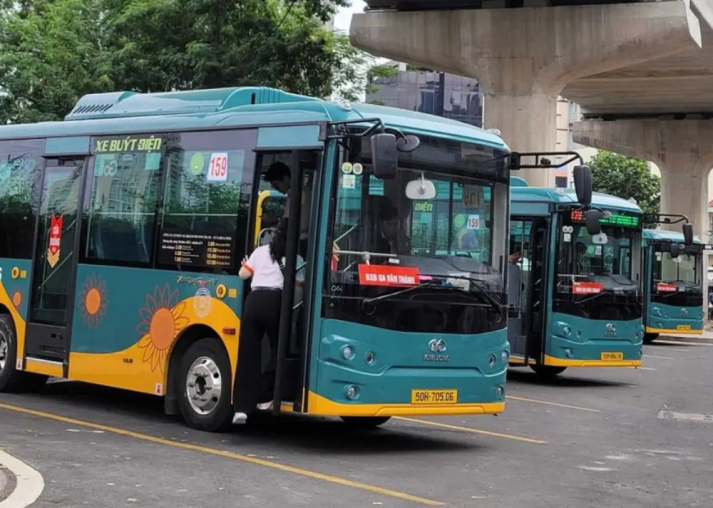 Đi Metro đến HUTECH nhập học: Xuống ga nào, đi ra sao? 91