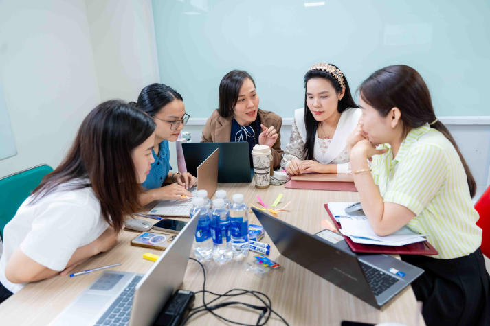 VJIT nâng cao năng lực giảng dạy cho giảng viên qua tập huấn học phần “Tư duy thiết kế dự án” 71