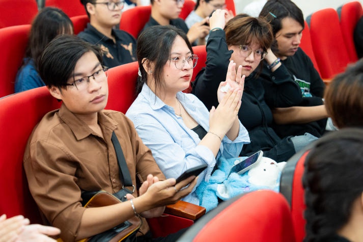 Sinh viên Truyền thông đa phương tiện công chiếu hơn 60 dự án truyền thông ấn tượng 36