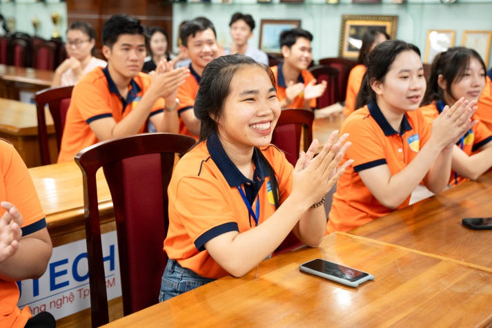 Top 16 HUTECH Young Leaders 2024 tranh tài kịch tính để về “nhà chung” 15