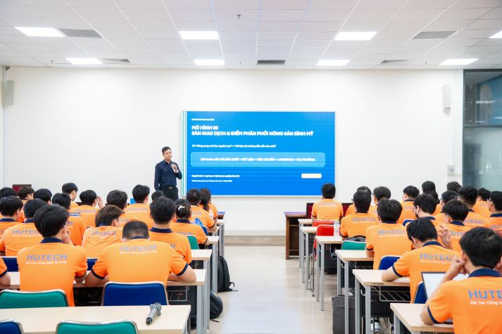 [Ảnh] HUTECH Innovatalk 2026: Sinh viên giải bài toán nông nghiệp đa giá trị từ thực tiễn xã Bình Mỹ (TP.HCM) 100