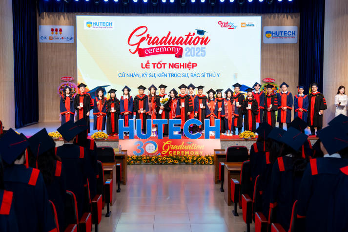 [Video] Từ sàn đấu đến lễ vinh danh: Câu chuyện bản lĩnh của tân khoa HUTECH Nguyễn Phạm Vĩnh Khang 107