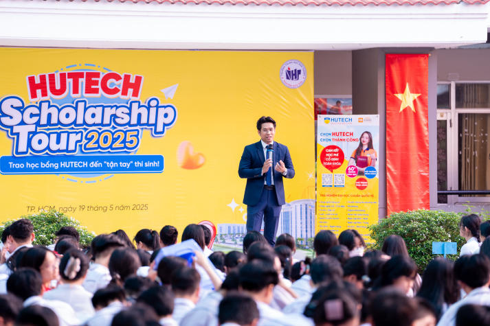 HUTECH Scholarship Tour 2025: Trao 32 suất học bổng trị giá 25% học phí toàn khóa cho học sinh Trường THPT Nguyễn Hữu Thọ (TP.HCM) 46