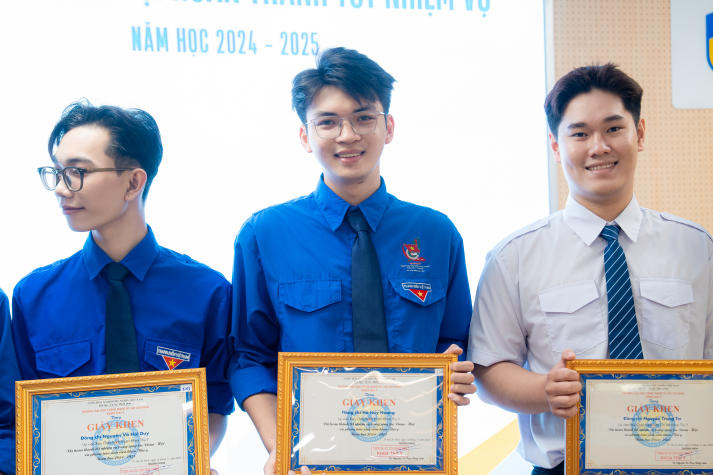 Sôi nổi - Bản lĩnh - Nhân ái: Năm phong trào đầy sắc màu của sinh viên Khoa Thú y 80