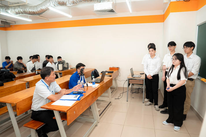 [Video] 56 đề tài HUTECH vào Bán kết Euréka 2025, nổi bật với 9 công trình Kỹ thuật - Công nghệ ứng dụng cao 86