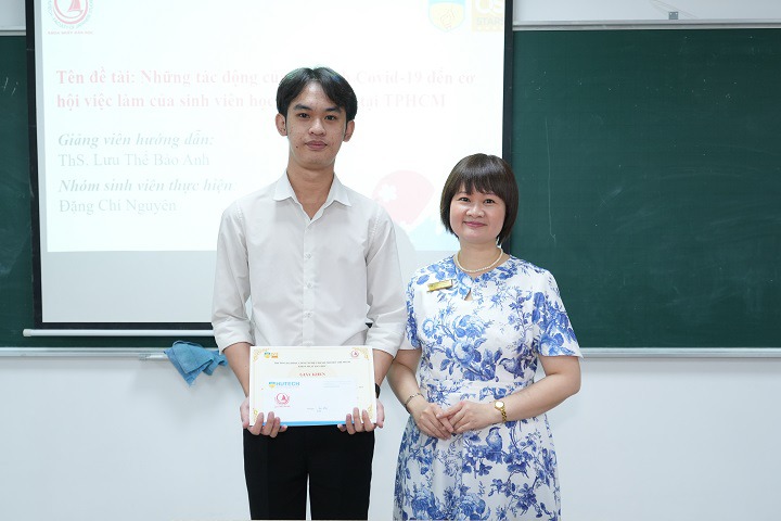 Khoa Nhật Bản học HUTECH tổng kết và phát động phong trào Nghiên cứu khoa học năm học 2023-2024 42