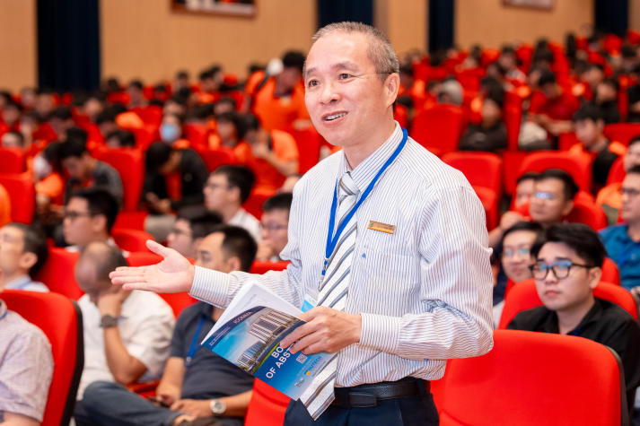 [Video] 10 dấu ấn HUTECH 2025: Khẳng định tầm vóc - Vững bước tương lai 194