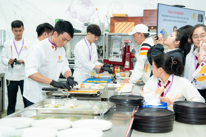 HUTECH-ers “mở rộng vị giác” cùng các đầu bếp đẳng cấp MasterChef tại Classic Fine Foods Việt Nam 42