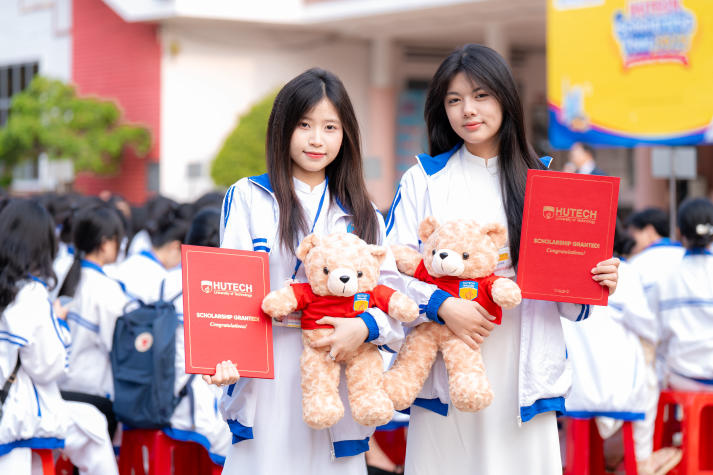 [Ảnh] HUTECH Scholarship Tour 2026 “phủ sóng” học bổng xuyên Việt,  tiếp sức sĩ tử chạm tương lai 249