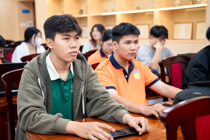 Ứng dụng AI trong học thuật: Hành trang công nghệ cho sinh viên Kiến trúc - Mỹ thuật 126