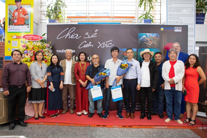 Triển lãm đất nước Việt Nam là sự kiện quan trọng nhằm giới thiệu tới thế giới những nét đặc trưng văn hóa phi vật thể của Việt Nam, từ đó giúp mọi người hiểu hơn về đất nước Việt Nam. Đây là cơ hội để bạn đến tham quan và tìm hiểu về đất nước Việt Nam.