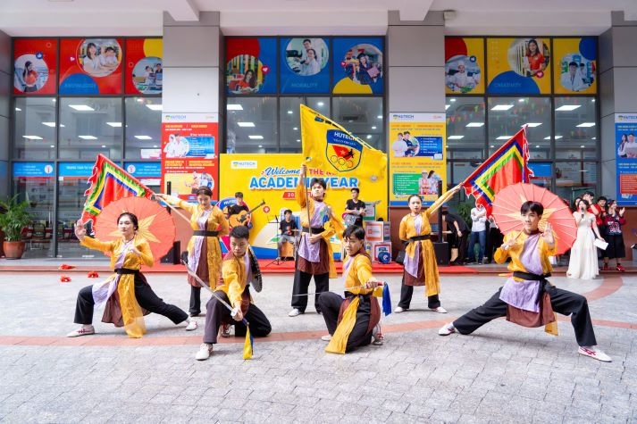 Đàm Vĩnh Hưng và Erik sẽ khuấy động Đêm hội văn hóa Chào năm học mới vào 22/10 tới 39