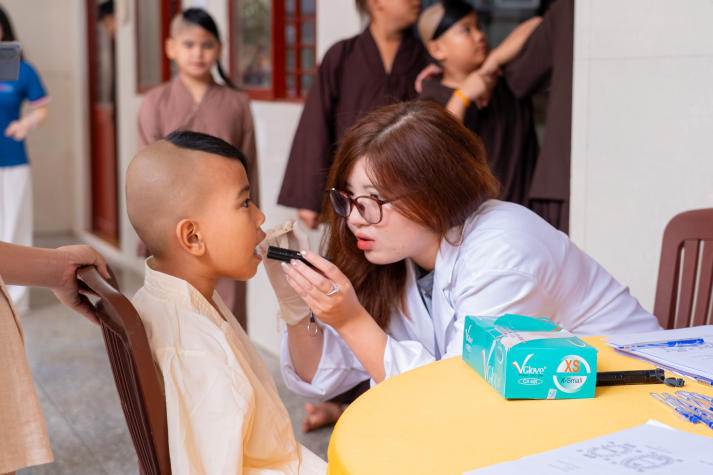 “Cho đi là còn mãi” - Hành trình sẻ chia yêu thương của cộng đồng Cựu sinh viên và Doanh nhân HUTECH 62