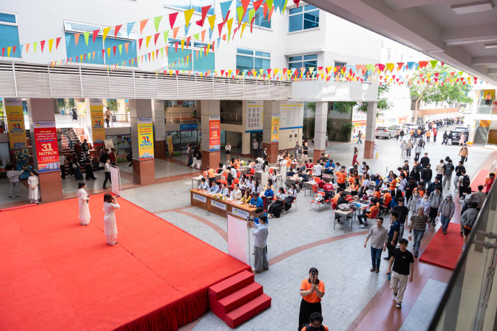 Một chiếc nón - Ngàn ý tưởng: Sinh viên HUTECH bứt phá sáng tạo chào mừng 31 năm thành lập Trường 12