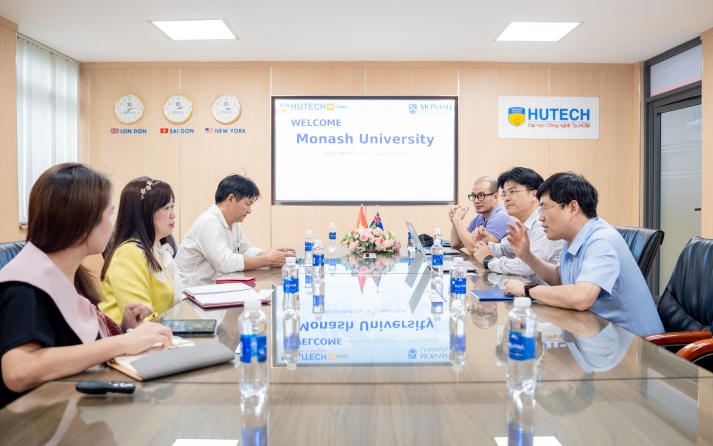 HUTECH đón tiếp và làm việc với Monash University 18