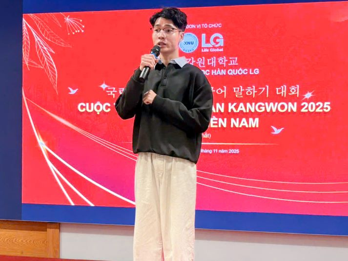 Khi ước mơ được cất tiếng: Sinh viên Khoa Hàn Quốc học đạt giải Nhất và Nhì Cuộc thi Nói tiếng Hàn 35