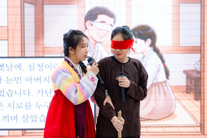 Từ trang sách đến sân khấu: Khám phá văn học xứ sở kim chi cùng sinh viên Khoa Hàn Quốc học 58