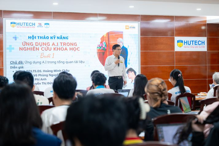 Ngành Dược thời AI: Sinh viên HUTECH “bắt sóng” xu hướng nghiên cứu khoa học và R&D hiện đại 85
