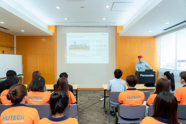 Sinh viên Quan hệ công chúng khám phá vận hành thương hiệu tại nhà máy ECM (Panasonic) 34