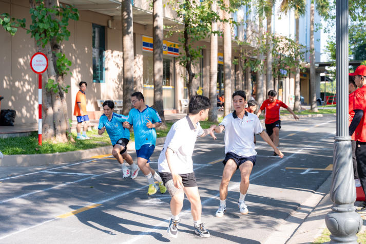 [HUTECH Games 2026] Nóng dần với những màn kéo co quyết liệt và điền kinh bứt tốc 46