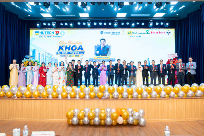 [Video] Tân sinh viên Khoa Tài chính - Thương mại khởi động hành trình đại học với tinh thần “Sáng tạo - Kết nối - Vươn xa” 50