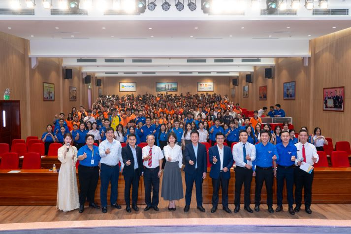 HUTECH-ers học cách khai thác AI hiệu quả trong học tập, nghiên cứu và nghề nghiệp 103