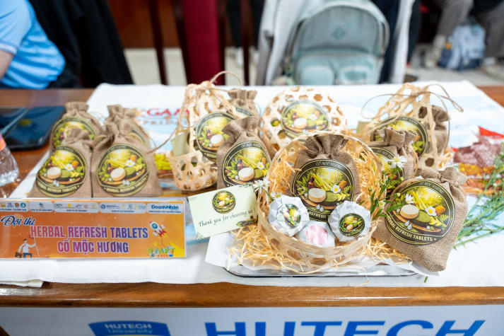 Cổ Mộc Hương “ẵm” giải Quán quân Cuộc thi Ý tưởng khởi nghiệp sáng tạo sinh viên lần 4 41