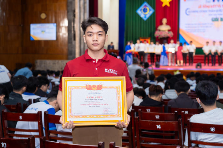 Sinh viên HUTECH giành 09 giải thưởng tại Olympic Cơ học toàn quốc lần thứ 35 năm 2025 232