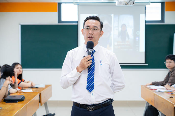 Sinh viên Khoa KHXH&QHCC khám phá sức mạnh AI trong nghiên cứu khoa học và đổi mới sáng tạo 22