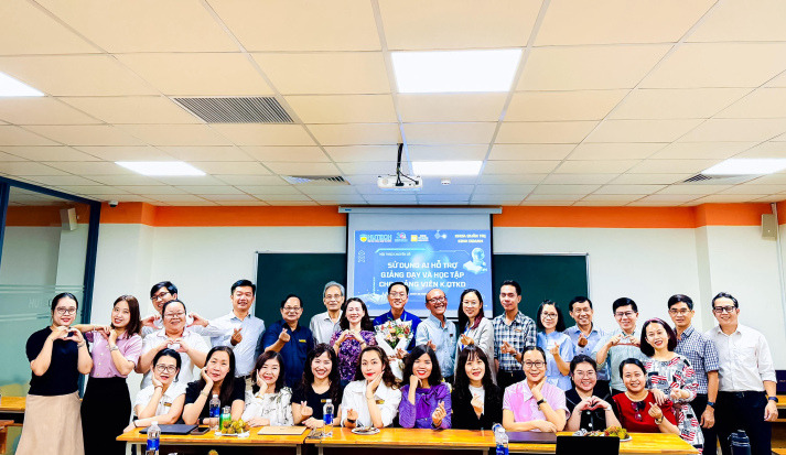 Đổi mới phương pháp giảng dạy cùng AI, giảng viên Khoa Quản trị Kinh doanh nâng cao chất lượng đào tạo 53