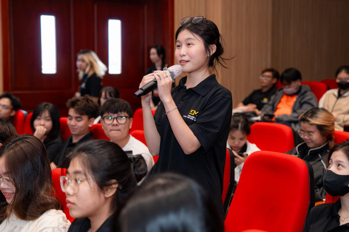 “Sân khấu là nhà” - Trạm sạc cảm hứng cho sinh viên ngành Quản trị sự kiện 83
