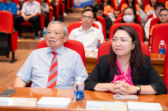 Sinh viên HUTECH viết nên câu chuyện trưởng thành tại “Chắp Cánh - Hành trình bản lĩnh” 29