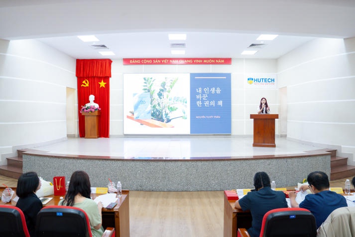 [Video] Students of the Faculty of Korean Studies showcased Korean proficiency at the 3rd "HUTECH Korean Speaking Contest" 111