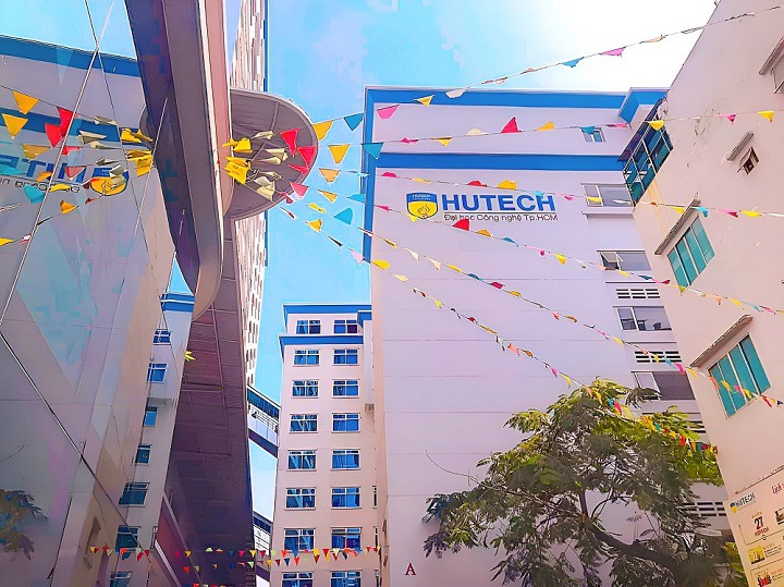 HUTECH reached the top 6 in UniRank™ 2023 Vietnam University Rankings 38