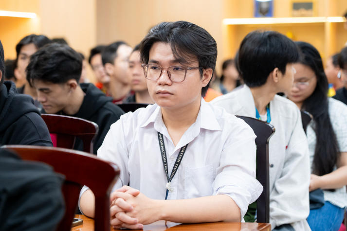 Sinh viên Công nghệ thông tin “giải mã” thị trường lao động và kỹ năng chinh phục nhà tuyển dụng cùng TopCV 48