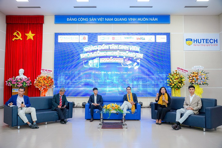 Khoa Công nghệ thông tin HUTECH tưng bừng chào đón tân binh về ngôi nhà chung 113