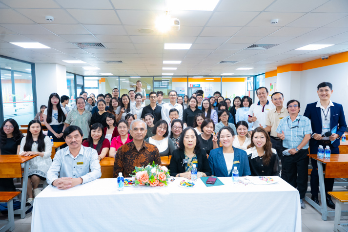 Giảng viên HUTECH cập nhật phương pháp đánh giá học tập cùng chuyên gia quốc tế 50