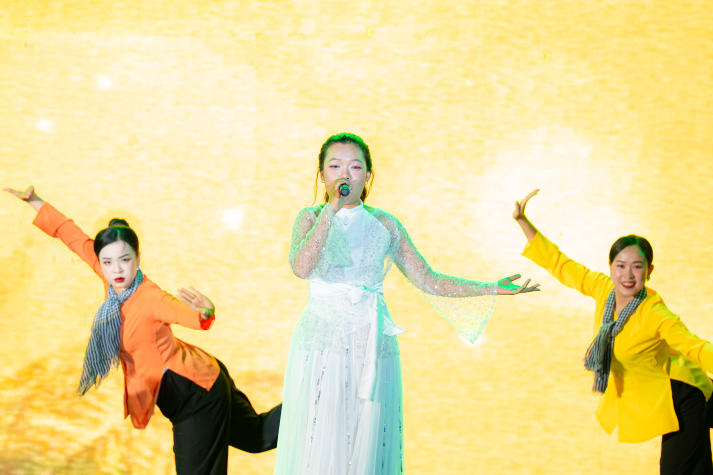 [Video] Rực rỡ đêm Chung kết HUTECH’s Got Talent 2026: Đại tiệc âm nhạc và ánh sáng mãn nhãn 82