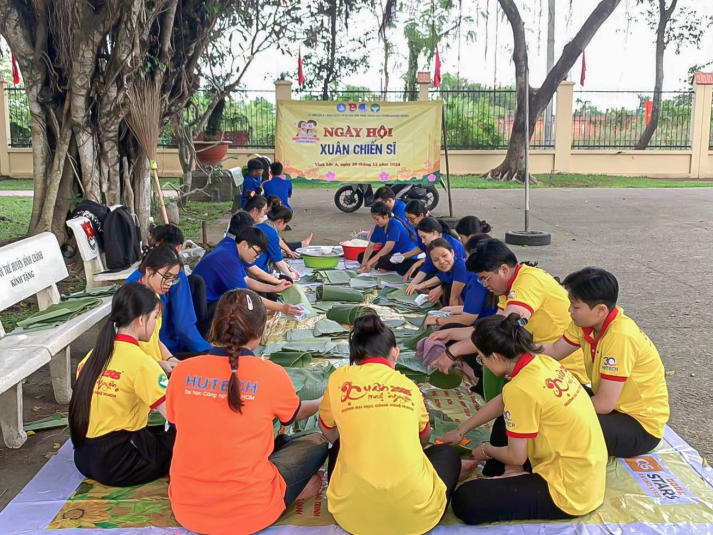 Chiến sĩ Khoa Quản trị Du lịch - Nhà hàng - Khách sạn khơi dậy yêu thương qua chiến dịch Xuân tình nguyện 2025 95