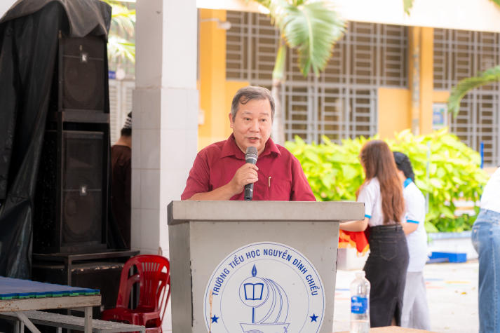 “Trung thu yêu thương 2025”: Sinh viên HUTECH kết nối trái tim, sẻ chia niềm vui cùng trẻ em Bình Thạnh