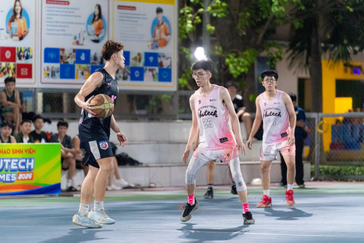 [HUTECH Games 2026] Ngôi vương Bóng rổ nam chính thức lộ diện sau trận Chung kết kịch tính 41