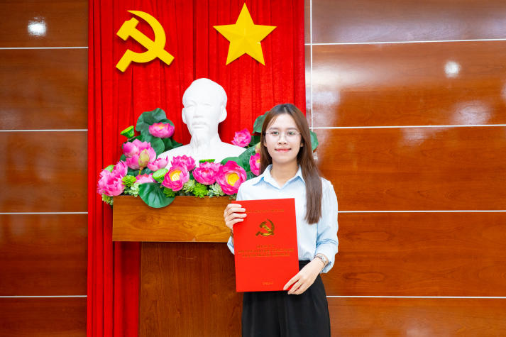 Tuổi trẻ HUTECH lan tỏa niềm tin với Đảng và lý tưởng cách mạng qua Cuộc thi “Tuổi trẻ sắt son” lần 5 115