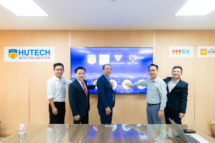 HUTECH ra mắt khóa học MIS và ký kết hợp tác chiến lược cùng VTI Academy 10