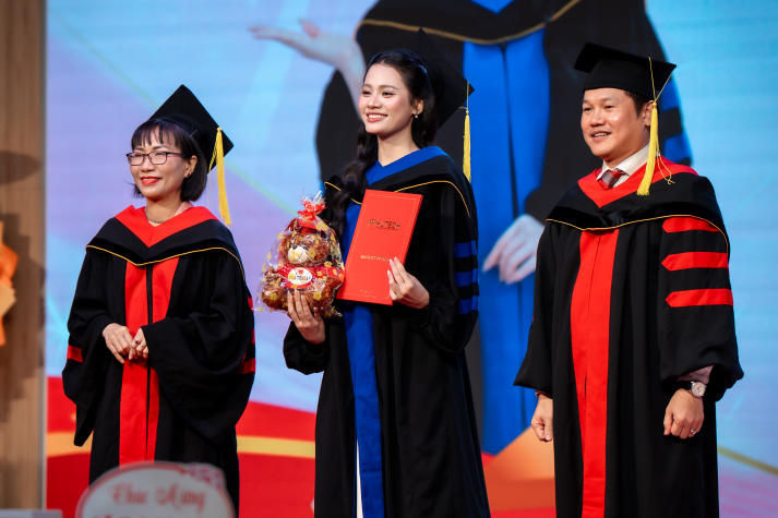 Hoa hậu Biển Đảo Việt Nam Đinh Như Phương chinh phục tấm bằng Thạc sĩ, lan tỏa “vẻ đẹp tri thức” 56