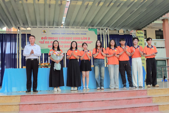 Hành trình “Sử Việt - Nét hùng ca vàng son”: Sinh viên Quan hệ công chúng lan tỏa giá trị lịch sử đến gần thế hệ trẻ 63