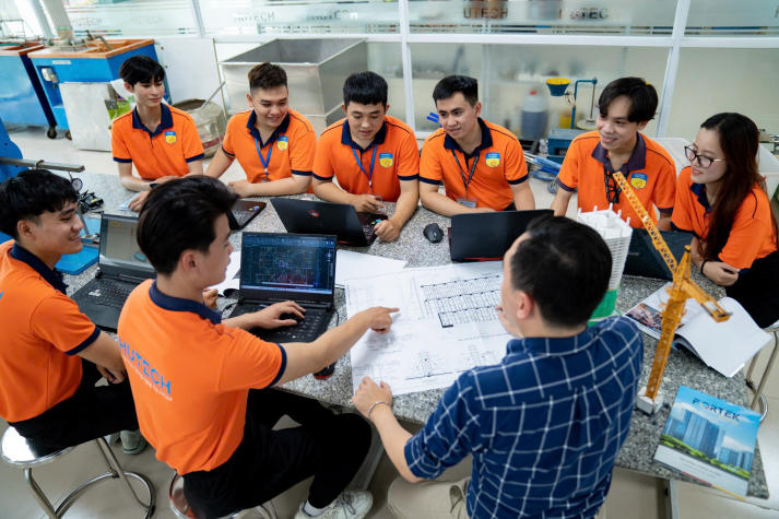 Khối ngành Kỹ thuật - Công nghệ HUTECH xét học bạ từ 18 điểm, học phí khoảng 10 triệu/học kỳ 73