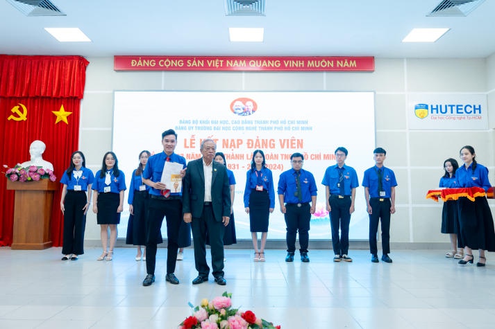 Đoàn viên, thanh niên HUTECH long trọng kỷ niệm 93 năm ngày Thành lập Đoàn Thanh niên Cộng sản Hồ Chí Minh 213