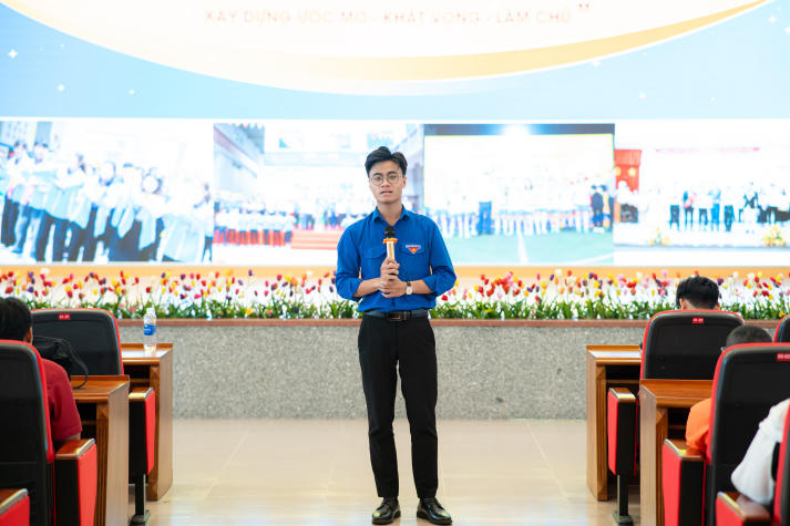 Hành trang quan trọng để tân sinh viên HUTECH tự tin bước vào giảng đường đại học sẽ có tại buổi Sinh hoạt đầu khoá sắp tới 39