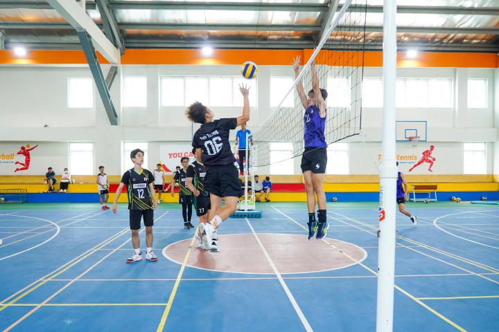 [Giải Thể thao Chào đón Tân Sinh viên] Team Cừu chiến đăng quang ngôi vô địch nội dung Bóng chuyền nam 48