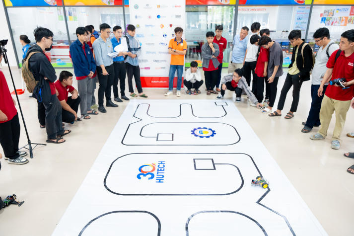 [Video] Kỹ thuật đỉnh cao - Ý tưởng táo bạo: Loạt sản phẩm của sinh viên HUTECH gây sốt 57